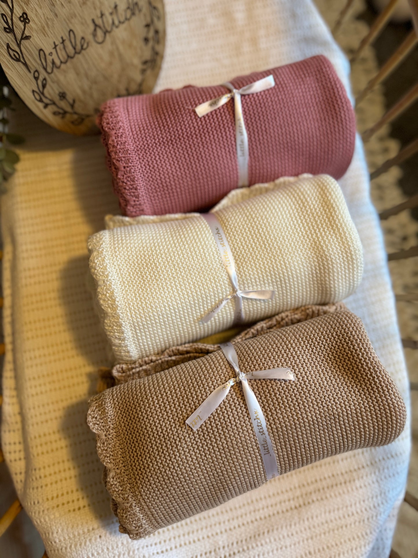 Small scallop edge blanket - floral first letter