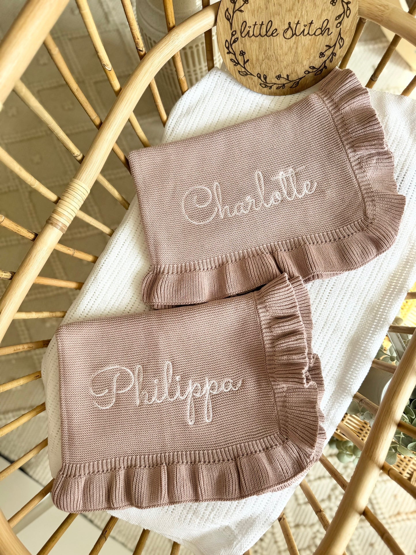 Frilly blanket - plain name