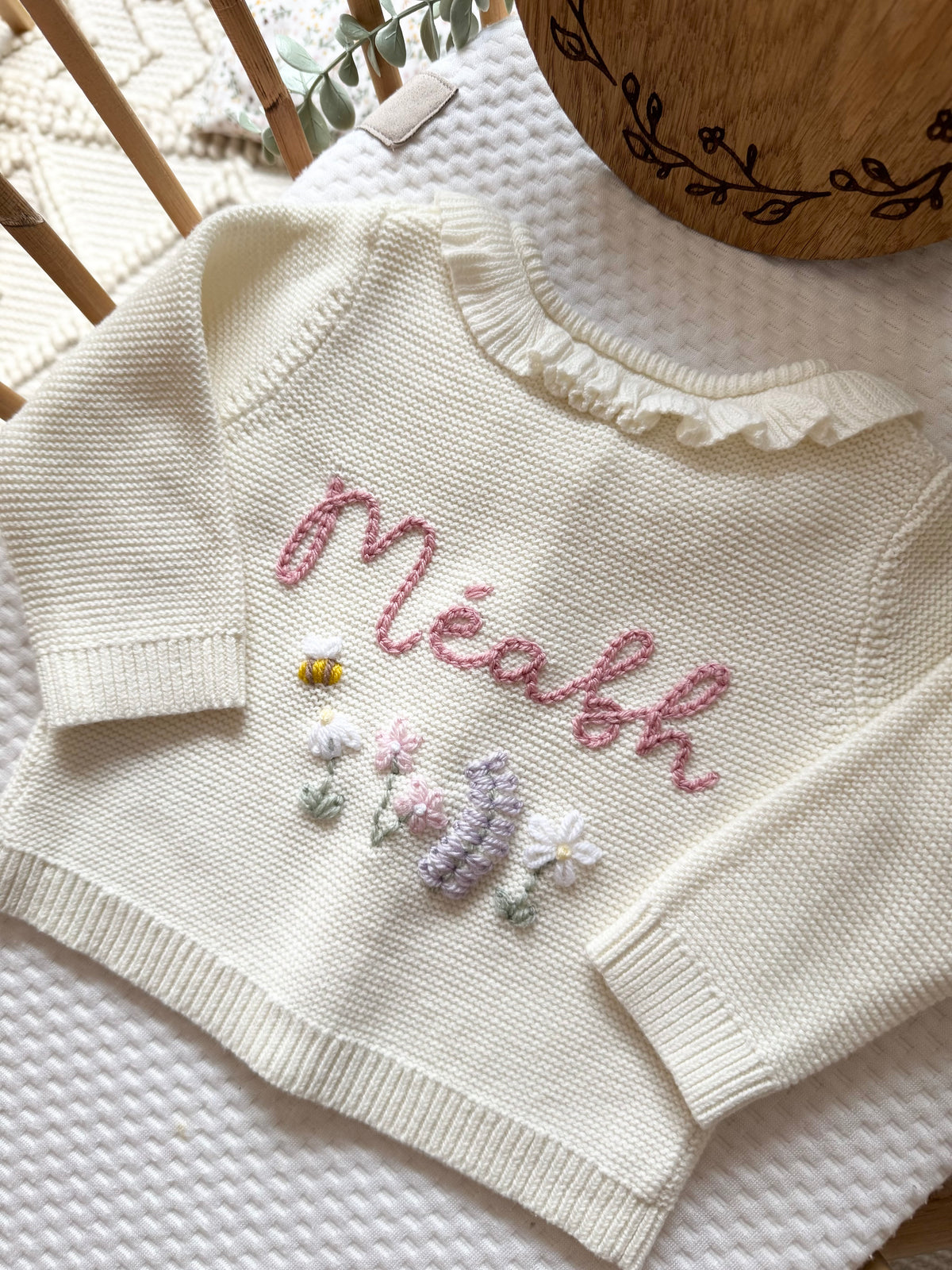 Single name and flowers design