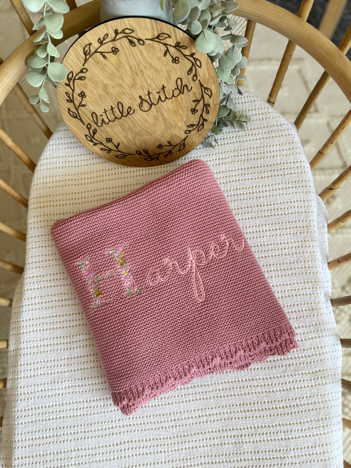 Small scallop edge blanket - floral first letter