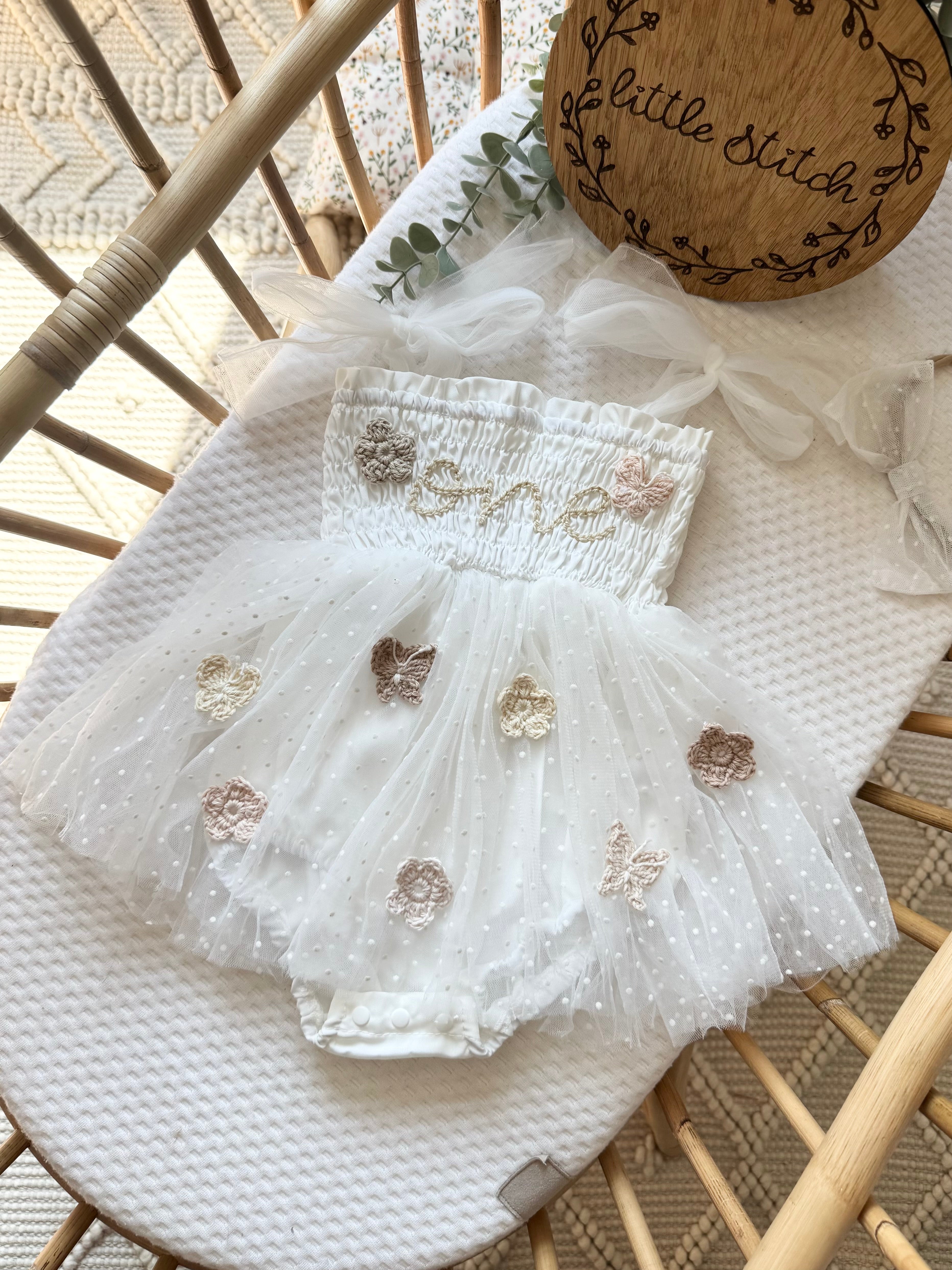 Beige crotchet dress 12-18m (smaller fit)