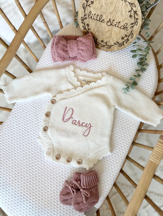 Plain name scallop romper