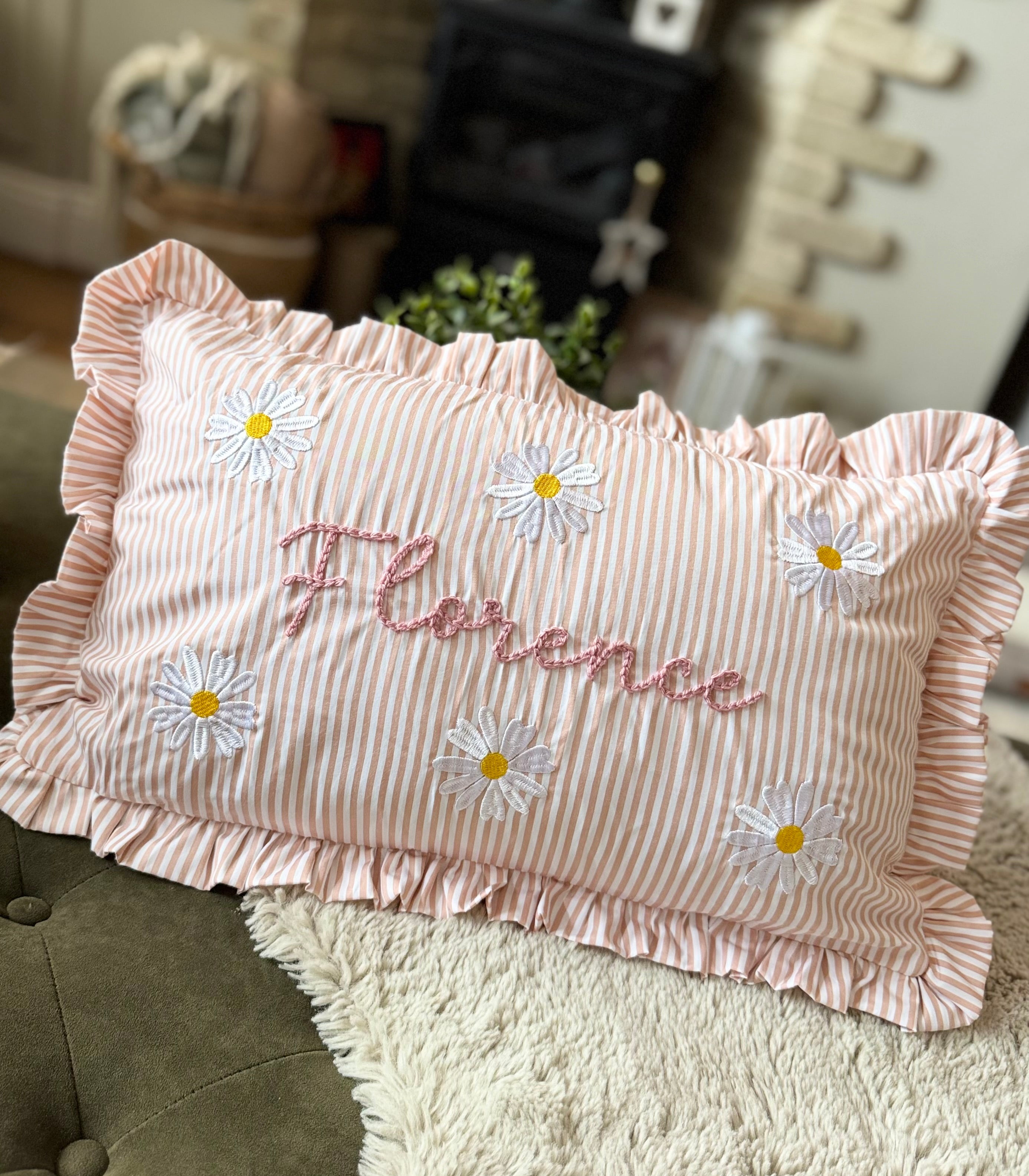Hand embroidered daisy cushion (2-3 week turnaround)