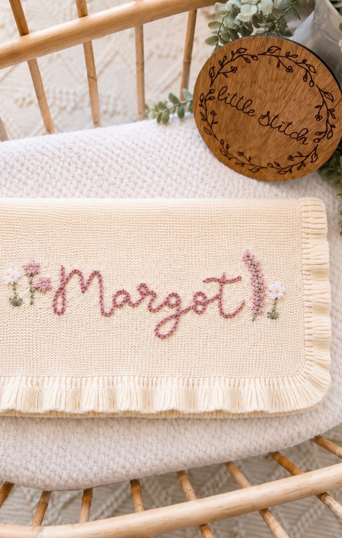 Name and flowers design - hand embroidered (2-3 weeks turnaround)