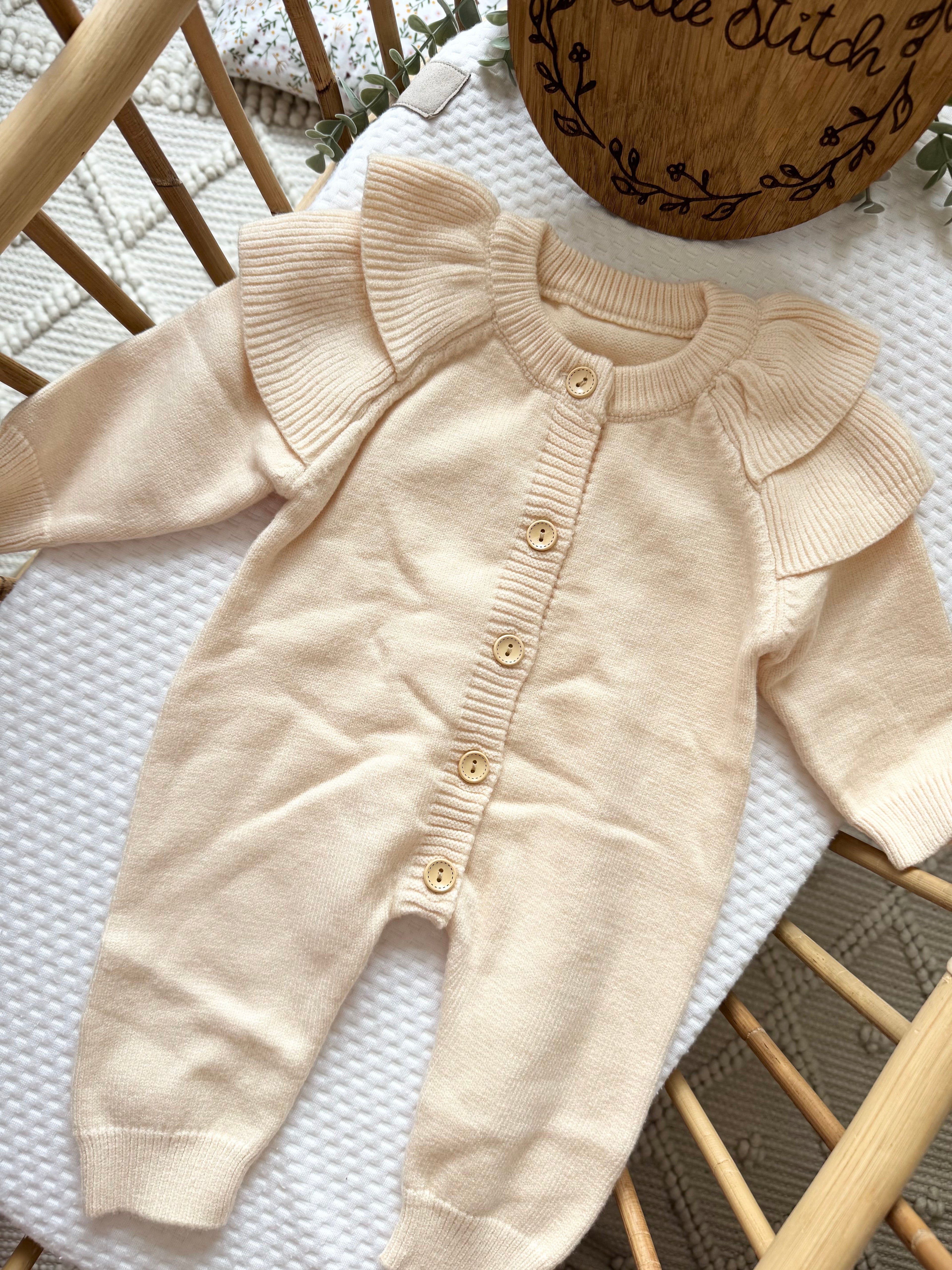 Beige all in one - 1 single name and bow