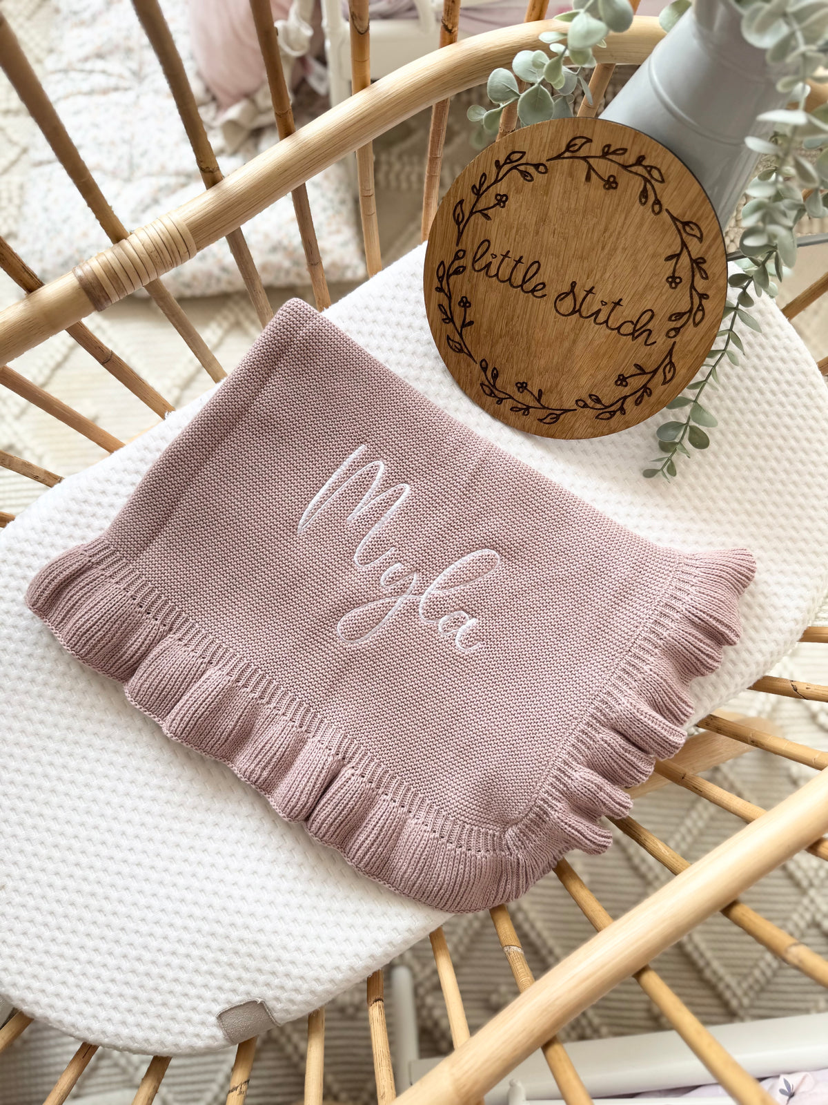 Frilly blanket - plain name