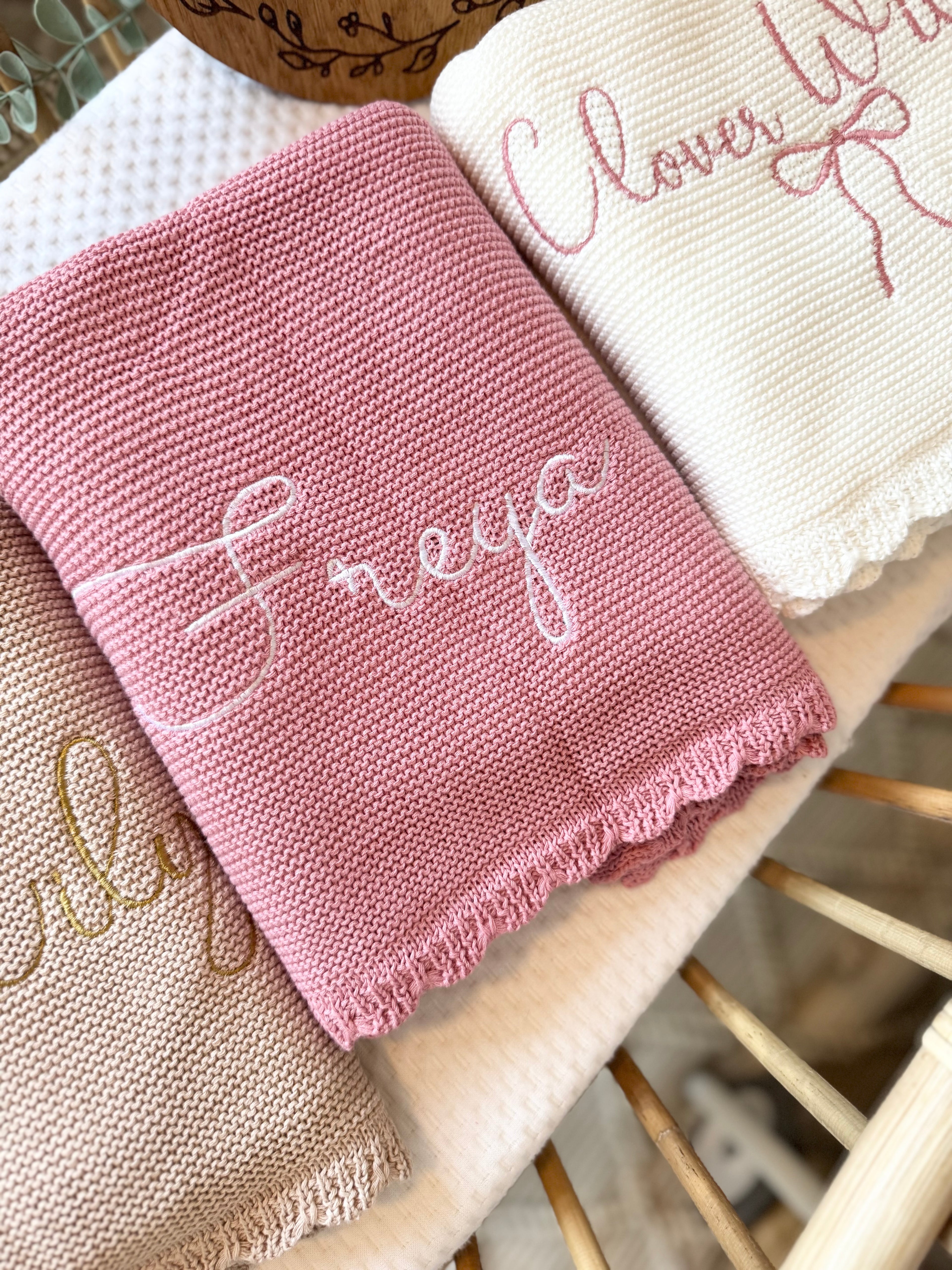 Small scallop edge blanket - plain name