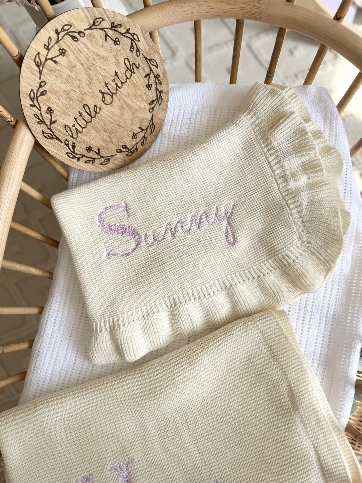 Frilly edge blanket - floral first letter