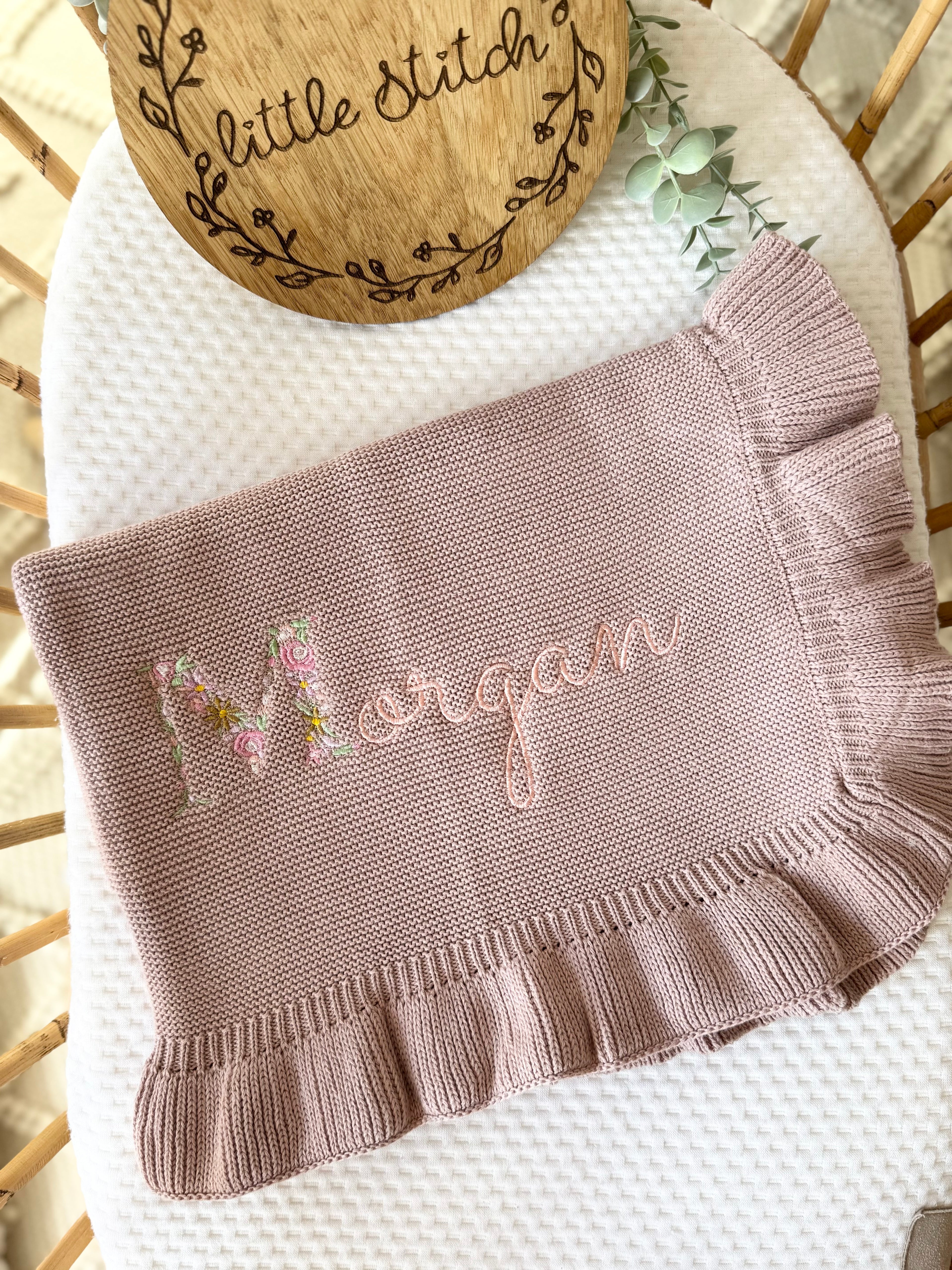 Frilly edge blanket - floral first letter
