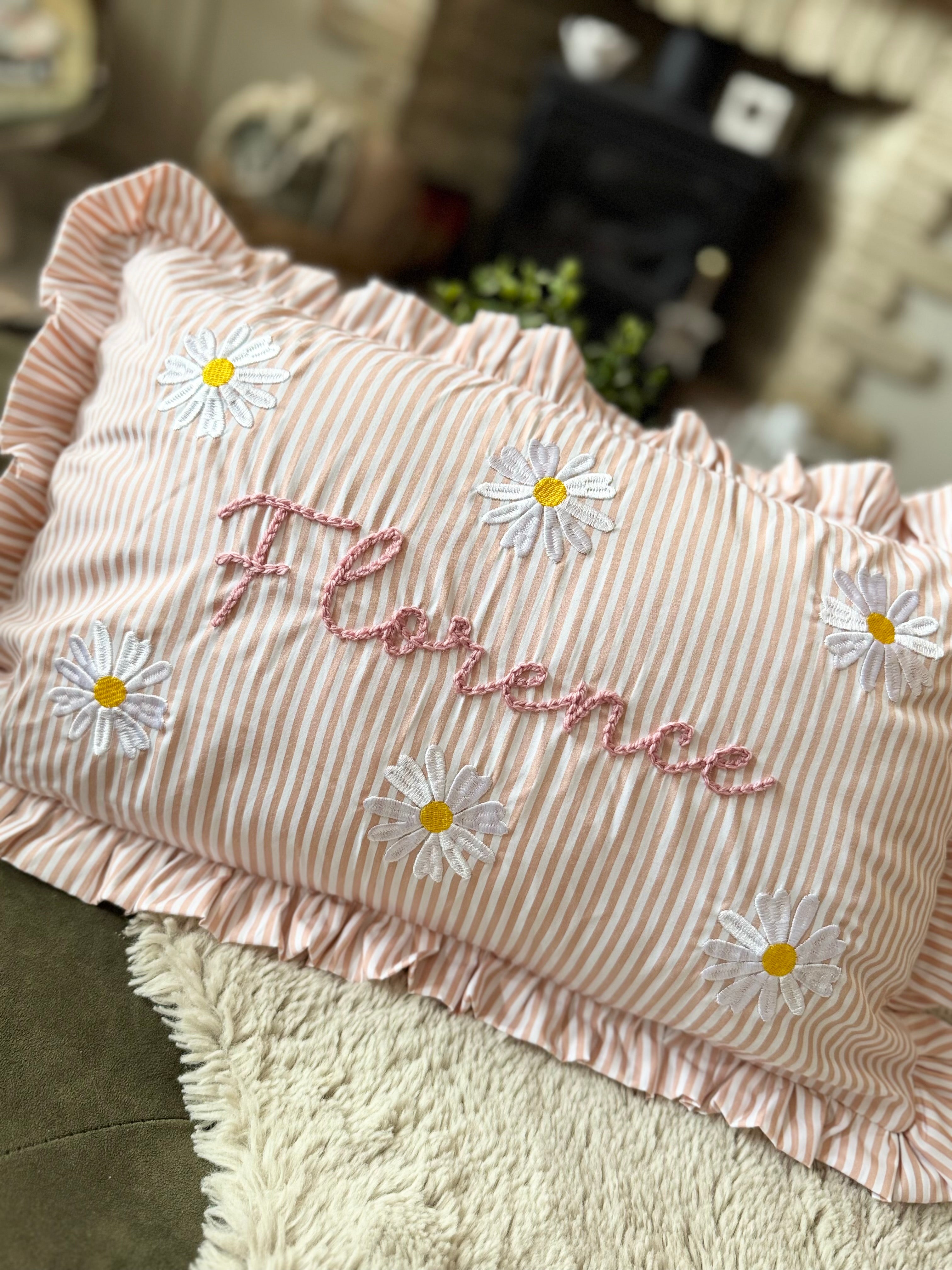 Hand embroidered daisy cushion (2-3 week turnaround)