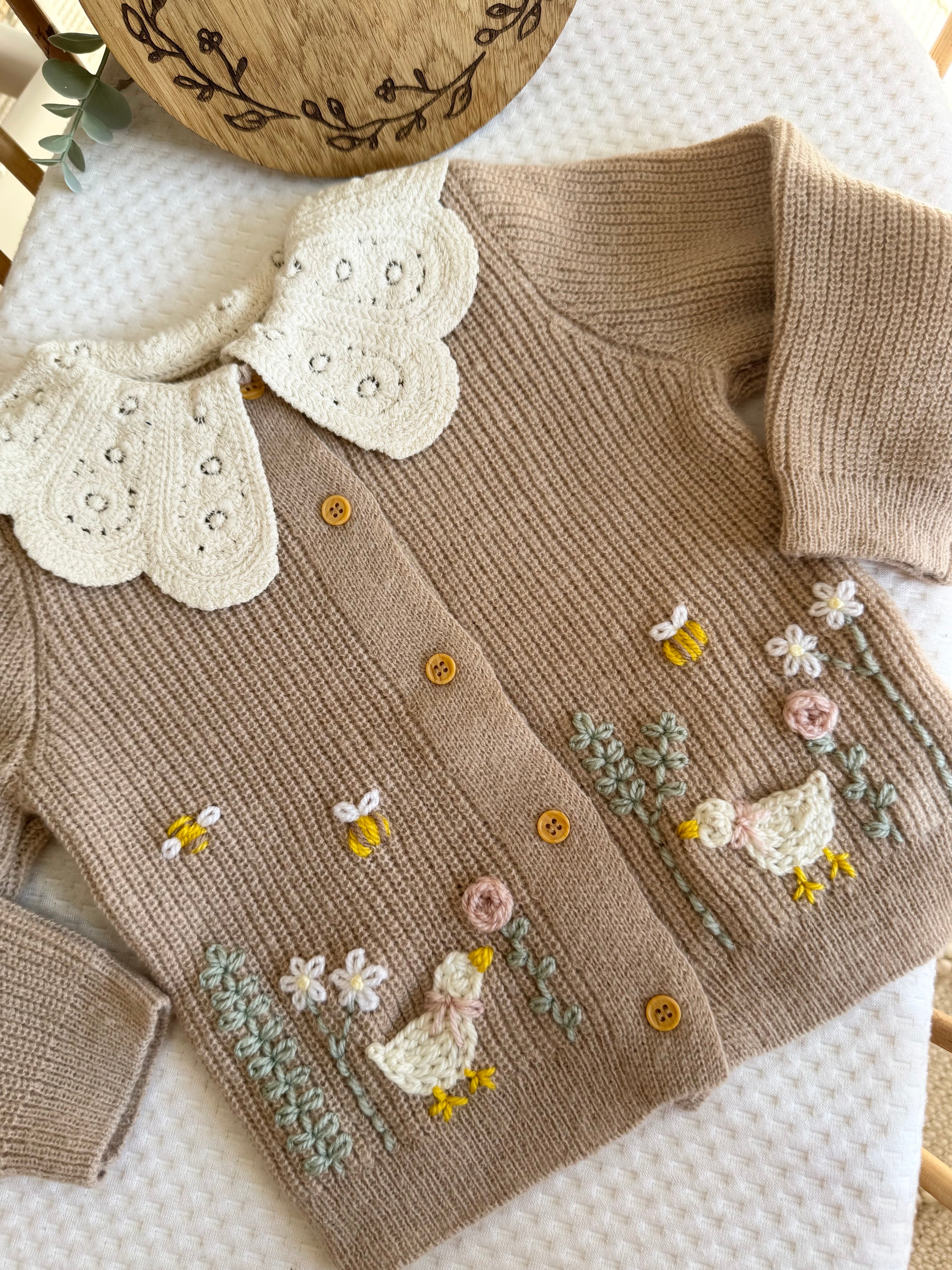 Duck theme cardigan 2-3y (no name included add the name add on if you’d like one adding)