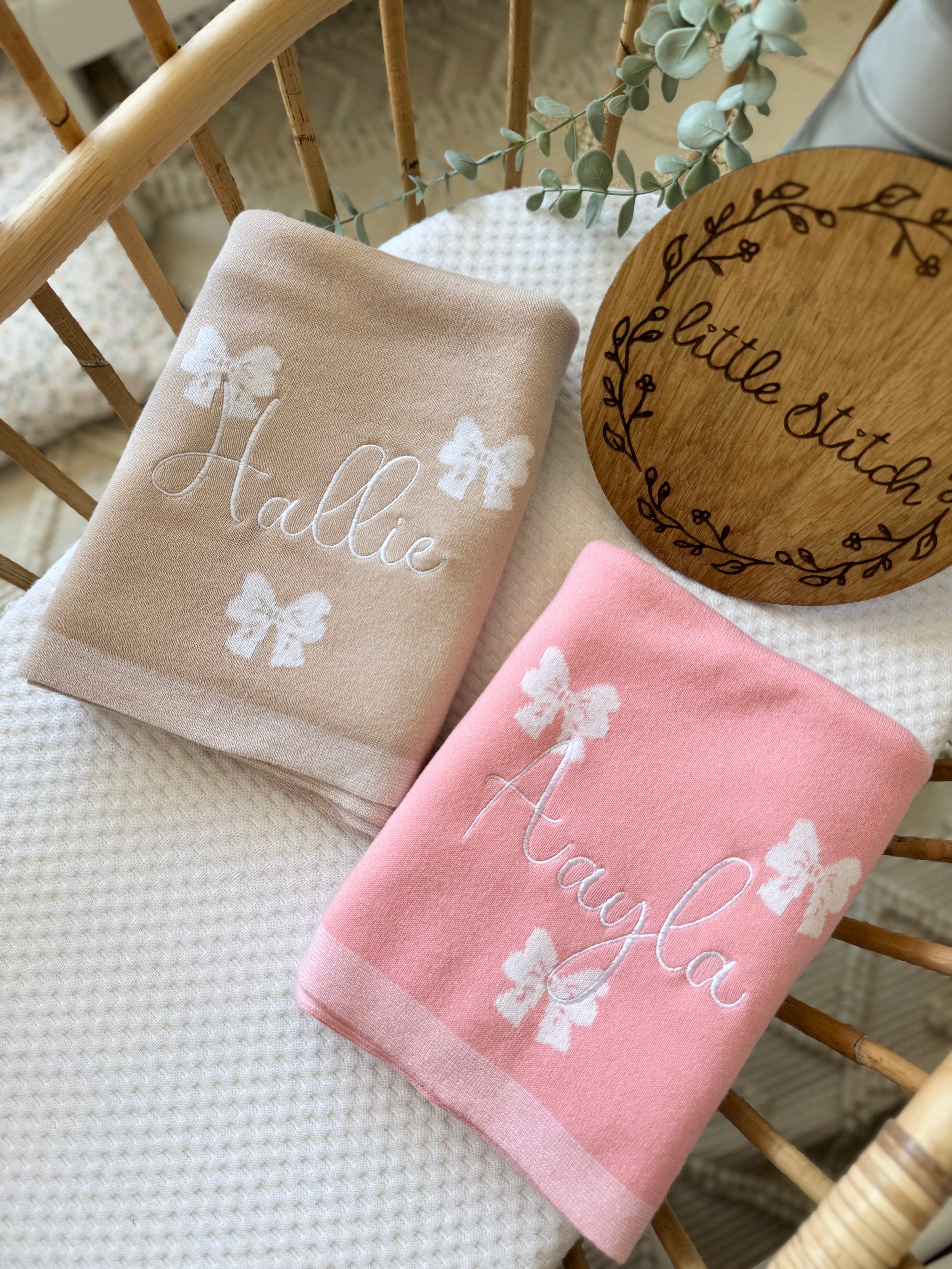 Bow patterned blanket
