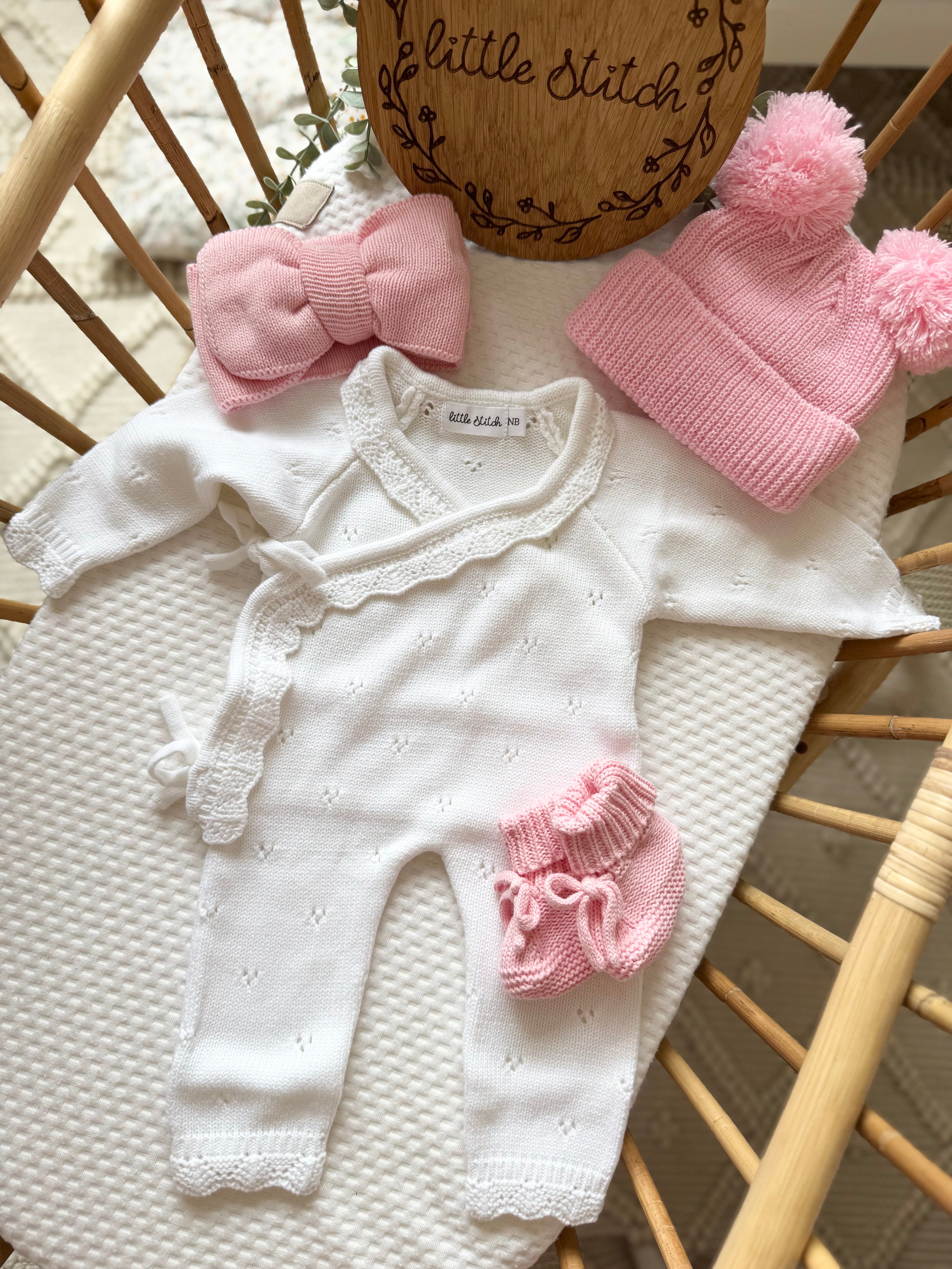 White and pink 4 piece set
