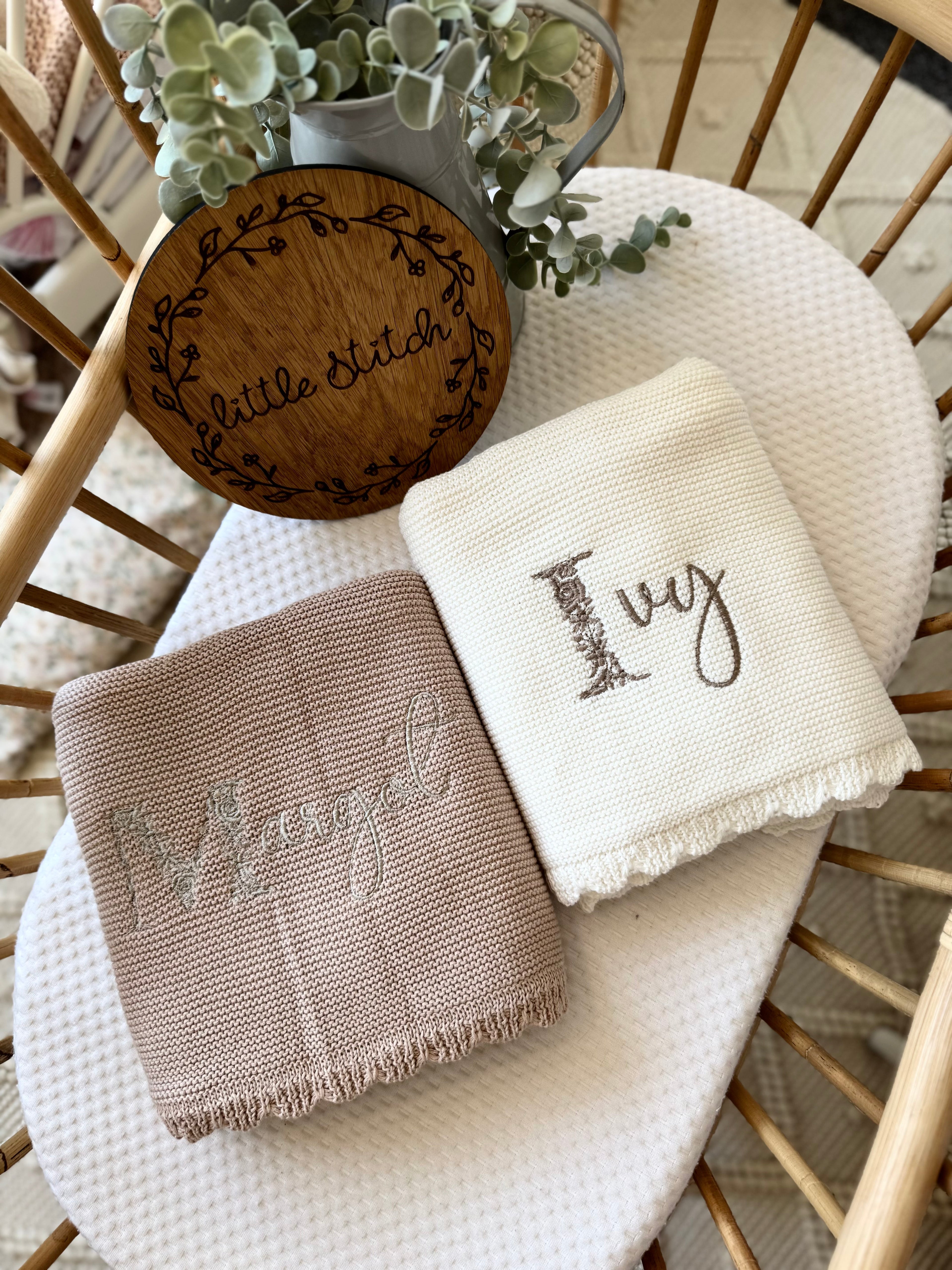 Small scallop edge blanket - floral first letter