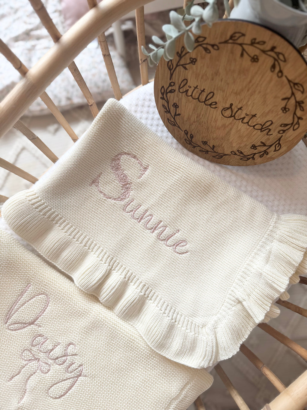 Frilly edge blanket - floral first letter