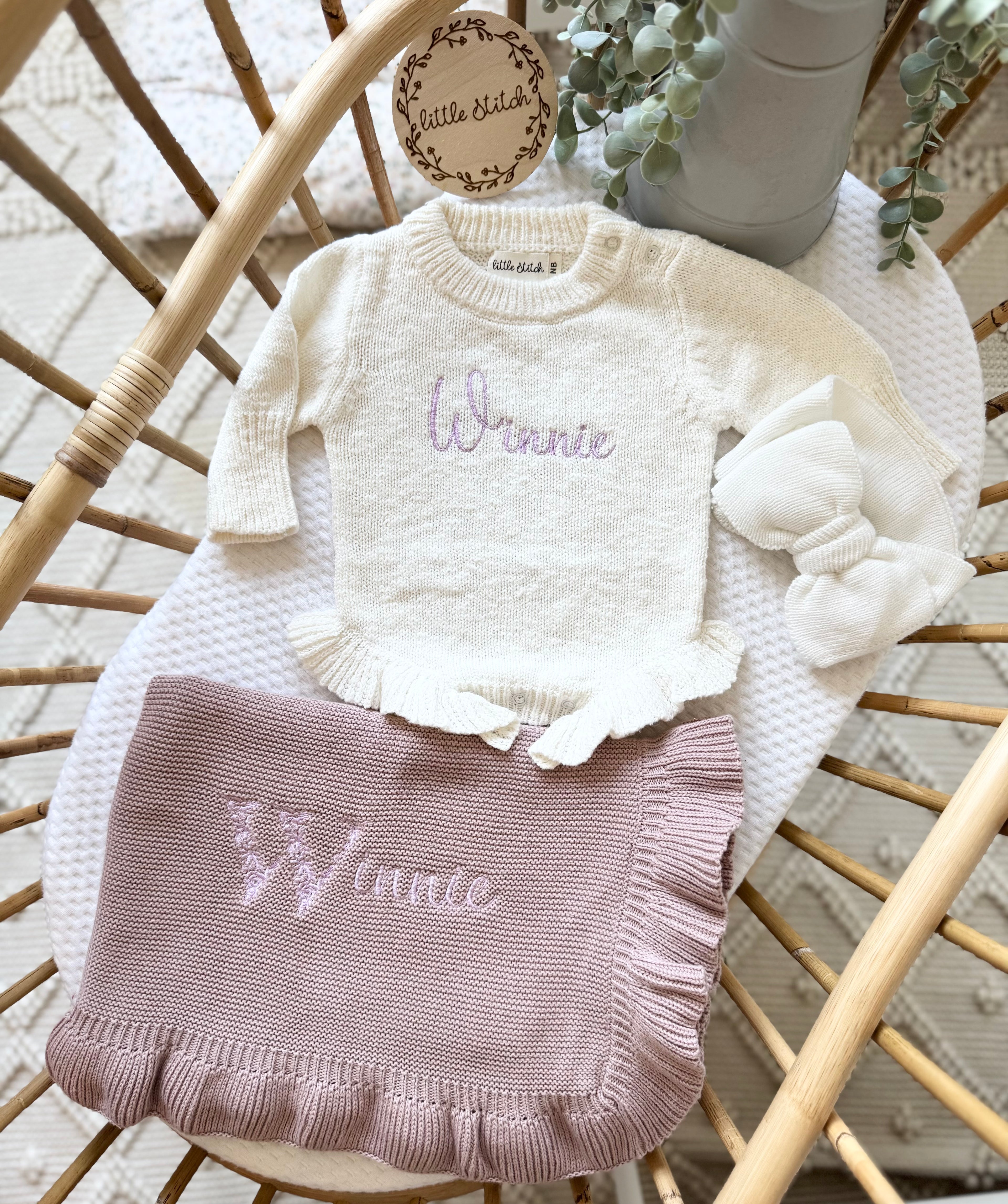 Frilly edge blanket - floral first letter